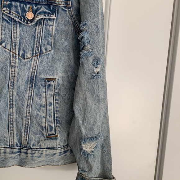 DISTRESSED Light Blue Button Front JEAN JACKET - Picture 5 of 9